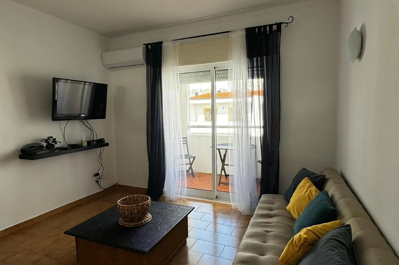 Mira T1 Apartment location